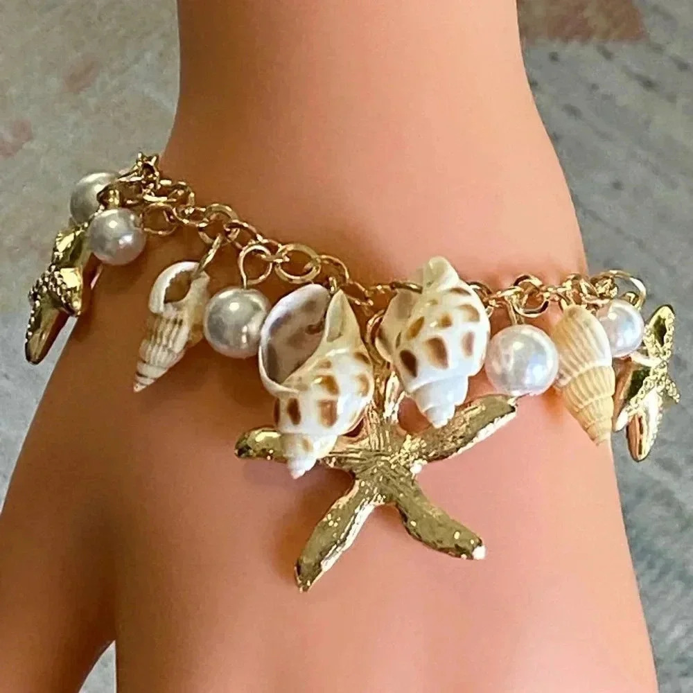 Real Seashell Gold Tone Chain Charm Bracelet Ocean Beach New